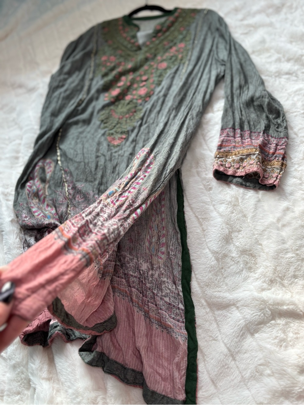 Dress with slits one size - Picture 9 of 13